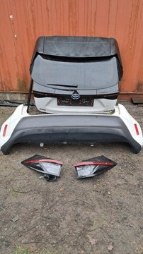 TOYOTA YARIS CROSS VÍKO KUFRU NÁRAZNÍK SVĚTLO