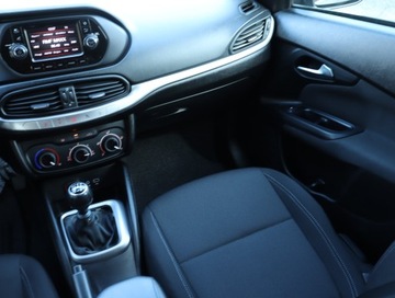 Fiat Tipo II Hatchback 1.4 T-Jet LPG 120KM 2017 Fiat Tipo 1.4 T-Jet, Serwis ASO, Navi, Klima, zdjęcie 7