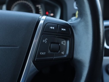 Volvo V60 I Kombi Facelifting 2.0 D3 DRIVE-E 150KM 2015 Volvo V60 D3 2.0, Salon Polska, Serwis ASO, Skóra, zdjęcie 17