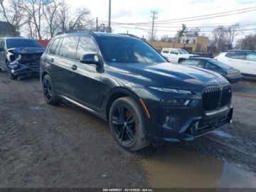 BMW X7 2025 BMW X7 M60I 2025 4.4 Benzyna 523KM, zdjęcie 6