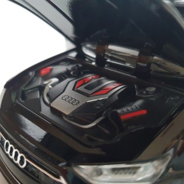 модель Audi RS6 C8 1:24 (длина 20см!) открывающиеся двери светодиодный металлический звук