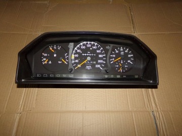 LICZNIK ZEGARY 1244404311 MERCEDES W124 2.5 D AUTOMAT