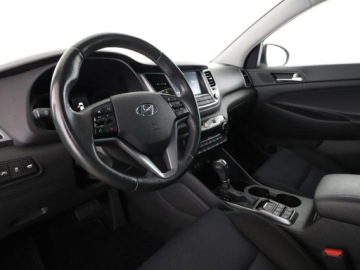 Hyundai Tucson III SUV 2.0 CRDI 185KM 2016 Hyundai Tucson 185KM automat 4x4 grzane fotele, zdjęcie 13