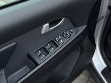 Kia Sportage III SUV Facelifting 2.0 CRDi 136KM 2014 Kia Sportage 2.0 Diesel Bogate wyposazenie 2.0 Diesel 136KM, zdjęcie 14