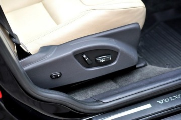 Volvo XC60 I SUV Facelifting 2.0 D4 DRIVE-E 190KM 2017 Volvo XC 60 2,0 190KM D4 Automat Navi Skóra, zdjęcie 8