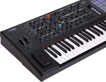 Аналоговый синтезатор Arturia PolyBrute Noir