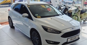 Ford Focus III Hatchback 5d facelifting 1.5 EcoBoost 150KM 2016 Ford Focus 1.5 Ecoboost 150KM St-line Salon PL 1.5 Benzyna 150KM, zdjęcie 5