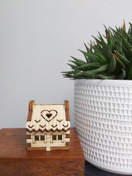 ДОМ С СЕРДЦЕМ С ОТКРЫТИЕМ В ЛЕС в стекле