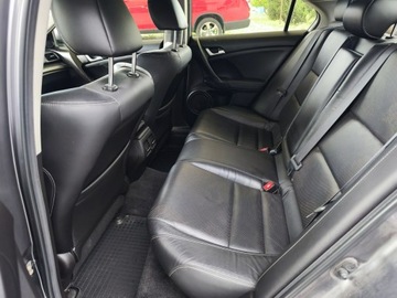 Honda Accord VIII Sedan 2.0 VTEC 156KM 2014 Honda Accord salon Polska dobre wyposażenie, zdjęcie 15