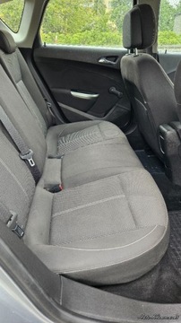 Opel Astra J Hatchback 5d 2.0 CDTI ECOTEC 160KM 2011 Opel Astra Opel Astra J 2.0 CDTI 1 Wlasciciel Nawi Nowy rozrzad, zdjęcie 17