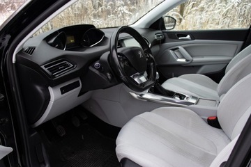 Peugeot 308 II Hatchback 5d 1.6 THP 125KM 2013 PEUGEOT 308 II 1.6 125KM | KEYLESS | Bluetooth | Ksenon | Książka Serwisowa, zdjęcie 14