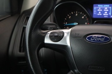 Ford Focus III Kombi 1.6 Duratorq TDCi DPF 115KM 2013 Ford Focus 1.6 TDCi, Navi, Klima, Parktronic,ALU, zdjęcie 16