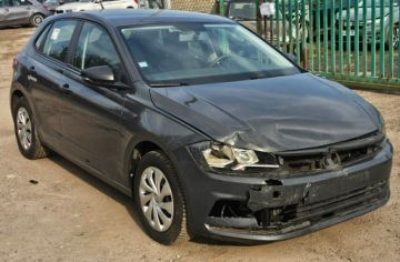 Volkswagen Polo VI Hatchback 5d 1.0 MPI 65KM 2018 Volkswagen Polo 1.0 i, zdjęcie 3