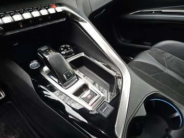 Peugeot 5008 II Crossover 1.2 PureTech 130KM 2019 Peugeot 5008 1.2 PureTech Crossway S&amp;S EAT6/ 7os., zdjęcie 19