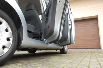 Volkswagen Touran I 2004 VW Touran Klima Sprawna 1.6MPI 102PS Oryginalny Lakier, zdjęcie 31