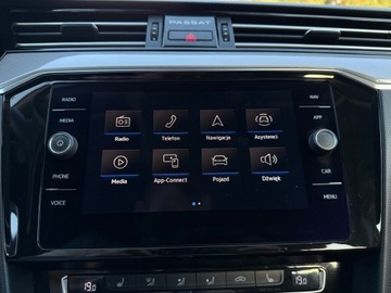 Volkswagen Passat B8 Variant 2.0 TDI BlueMotion SCR 190KM 2019 Volkswagen Passat Volkswagen Passat, zdjęcie 37