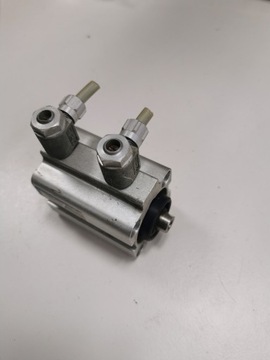 Siłownik pneumatyczny FESTO ADV-32-25-A