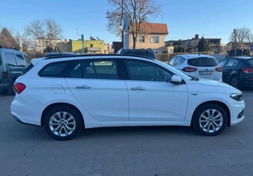 Fiat Tipo II Station Wagon 1.6 MultiJet 120KM 2017 Fiat Tipo Fiat Tipo 1.6 MultiJet DCT Lounge 1.6 Diesel 120KM, zdjęcie 3