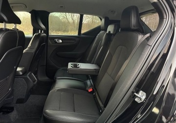Volvo XC40 Crossover 2.0 D3 150KM 2019 Volvo XC 40 2,0 Multi Led 150PS Virtual Tacho Skora Harman Kardon Reling S, zdjęcie 17