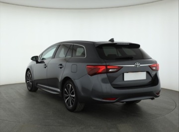 Toyota Avensis III Wagon Facelifting 2015 2.0 D-4D 143KM 2018 Toyota Avensis 2.0 D-4D, Salon Polska, Serwis ASO, zdjęcie 3