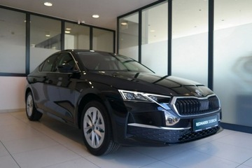 Skoda Octavia IV Liftback 1.5 TSI EVO 150KM 2025 Škoda Octavia Skoda Octavia Octavia Edition 130, zdjęcie 1