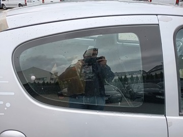 PEUGEOT 107 CITROEN C1 I 1 SKLO (OKNO) DVEŘE ZADNÍ PRAVÁ 5D 5 ZVEDANÁ
