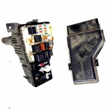 BOX POJISTEK TOYOTA RAV4 2.0 VVT-I 00-05R