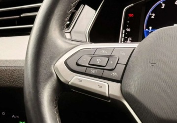 Volkswagen Passat B8 Variant Facelifting 1.5 TSI EVO 150KM 2022 Volkswagen Passat Matrix-LED Kamera Czujniki Travel Assist FVAT23 Sal, zdjęcie 21