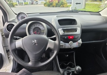 Peugeot 107 Hatchback 5d Facelifting 2012 1.0 VTI 68KM 2012 Peugeot 107 Peugeot 107 Benzyna 68KM, zdjęcie 12