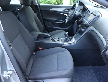 Opel Insignia I Sports Tourer Facelifting 2.0 CDTI ECOFLEX 140KM 2015 Opel Insignia 2.0 CDTI, Navi, Xenon, Bi-Xenon, zdjęcie 8