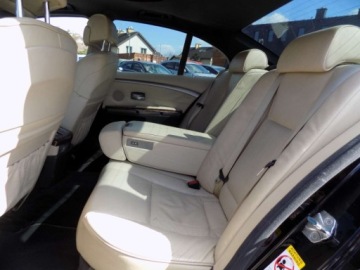 BMW Seria 7 E65 Sedan 750 i 367KM 2005 BMW Seria 7 BIALOLEKA 4.8 V8 Benzyna (367 KM), 2005r prod. KOMIS TYSIAK, zdjęcie 7