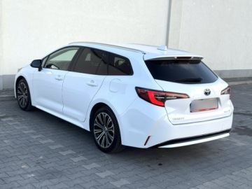 Toyota Corolla XII 2022 Toyota Corolla 1.8 Hybrid Active Niski przebieg LED FV23 BEZWYPADKOWY, zdjęcie 2