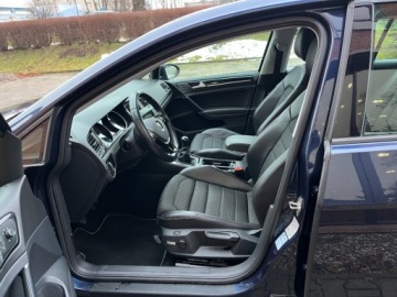 Volkswagen Golf VII Hatchback 3d 1.4 TSI BlueMotion Technology 150KM 2016 Volkswagen Golf 1.4 benzyna 150 KM zarejestrowany w PL zadbany mozliwa, zdjęcie 24