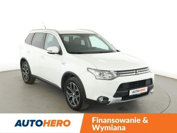 Mitsubishi Outlander III 2015 Mitsubishi Outlander PHEV Hak Navi Kamera cofania, zdjęcie 9