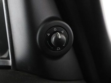 Fiat 500L Hatchback 5d Seria 5 1.4 16V 95KM 2018 Fiat 500L 1.4 Urban Klimatronik Nawigacja Tempomat, zdjęcie 33