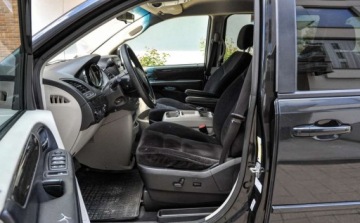 Dodge Caravan V Grand Caravan Facelifting 3.6 VVT 283KM 2014 Dodge Grand Caravan 3,6 (283KM) LPG Automat Lift 2014 r. 3.6 BenzynaLPG, zdjęcie 6