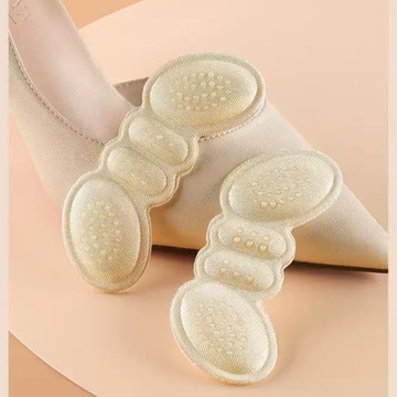 ЗАЖИМЫ ДЛЯ ОБУВИ, ПРИКЛЕЕННЫЕ СТЕЛКИ, ЦАРАПИНЫ НА ПЯТКАХ