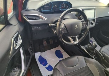 Peugeot 2008 I SUV Facelifting 1.2 PureTech 110KM 2017 Peugeot 2008 Skora Super wersja 1.2 Benzyna 110KM, zdjęcie 12