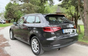 Audi A3 8V Hatchback 3d 1.2 TFSI 110KM 2015 Audi A3 Sportback Audi A3 Sportback 1.2 TFSI Attraction S tronic 1.2 110KM, zdjęcie 9