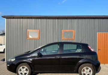 Fiat Punto Punto 2012 Hatchback 3d 1.4 8v 77KM 2012 Fiat Punto Evo 1,4 78KM, Klimatyzacja, Zadbany, Oplacony 1.4 Benzyna 78KM