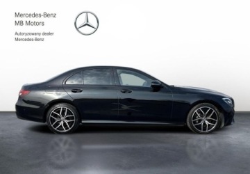 Mercedes Klasa E W214 Sedan 2.0 220d 197KM 2023 Mercedes-Benz Klasa E 4Matic AMG Line SalonPL Distonic CarPlay Android Aut, zdjęcie 5