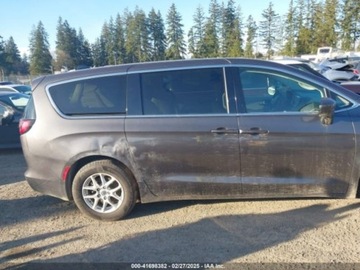 Chrysler Voyager V 2022 Chrysler Voyager 2022r., 3.6L 3.6 Hybryda 287KM, zdjęcie 4