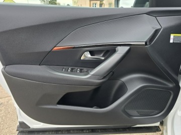 Peugeot 2008 II SUV 1.2 PureTech 130KM 2022 Peugeot 2008 Śliczny zadbany Bezwypadkowy Automat, zdjęcie 28