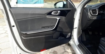 Kia Ceed III Hatchback Facelifting  1.5 T-GDI 160KM 2023 Kia Ceed Wersja wyposazenia L 1.5 Benzyna 160KM, zdjęcie 9