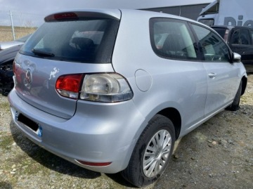 Volkswagen Golf VI Hatchback 5d 1.4 80KM 2011 Volkswagen Golf Klimatyzacja Benzyna, zdjęcie 6