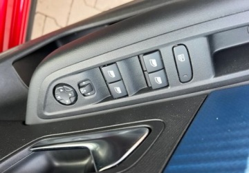 Citroen 2023 Citroen C4X Elektryk Nawigacja Kamera Sensor LED podgrzewana kierownica sz, zdjęcie 12