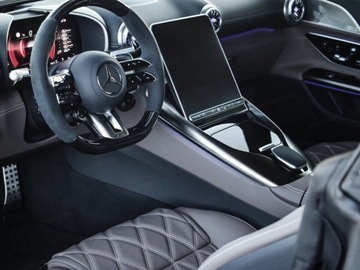 Mercedes AMG GT C190 Coupe 4d Facelifting 4.0 63 585KM 2025 MERCEDES-BENZ AMG GT 63 4Matic+ Coupe 4.0 (585KM) 2025, zdjęcie 4