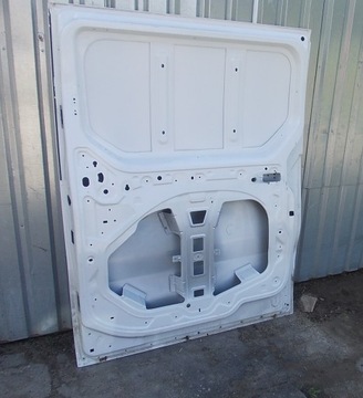 TRAFIC III VIVARO B правая сдвижная дверь