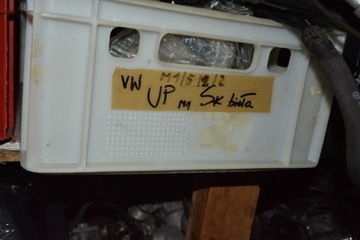 KRYT VANA OLEJ VW PASSAT B8 04L103660