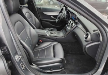 Mercedes Klasa C W205 Kombi Facelifting 2.0 220d 194KM 2018 Mercedes-Benz Klasa C Mercedes-Benz Klasa C 2.0 Diesel 194KM, zdjęcie 8